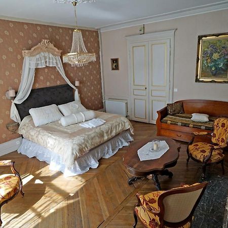 Auberge Des Capucins Hotel ชาร์ติญง-ซัวร์-เเซน ภายนอก รูปภาพ