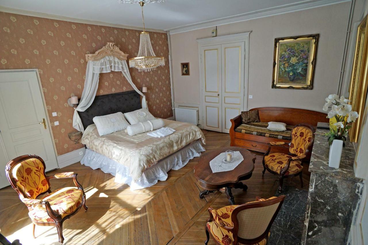 Auberge Des Capucins Hotel ชาร์ติญง-ซัวร์-เเซน ภายนอก รูปภาพ