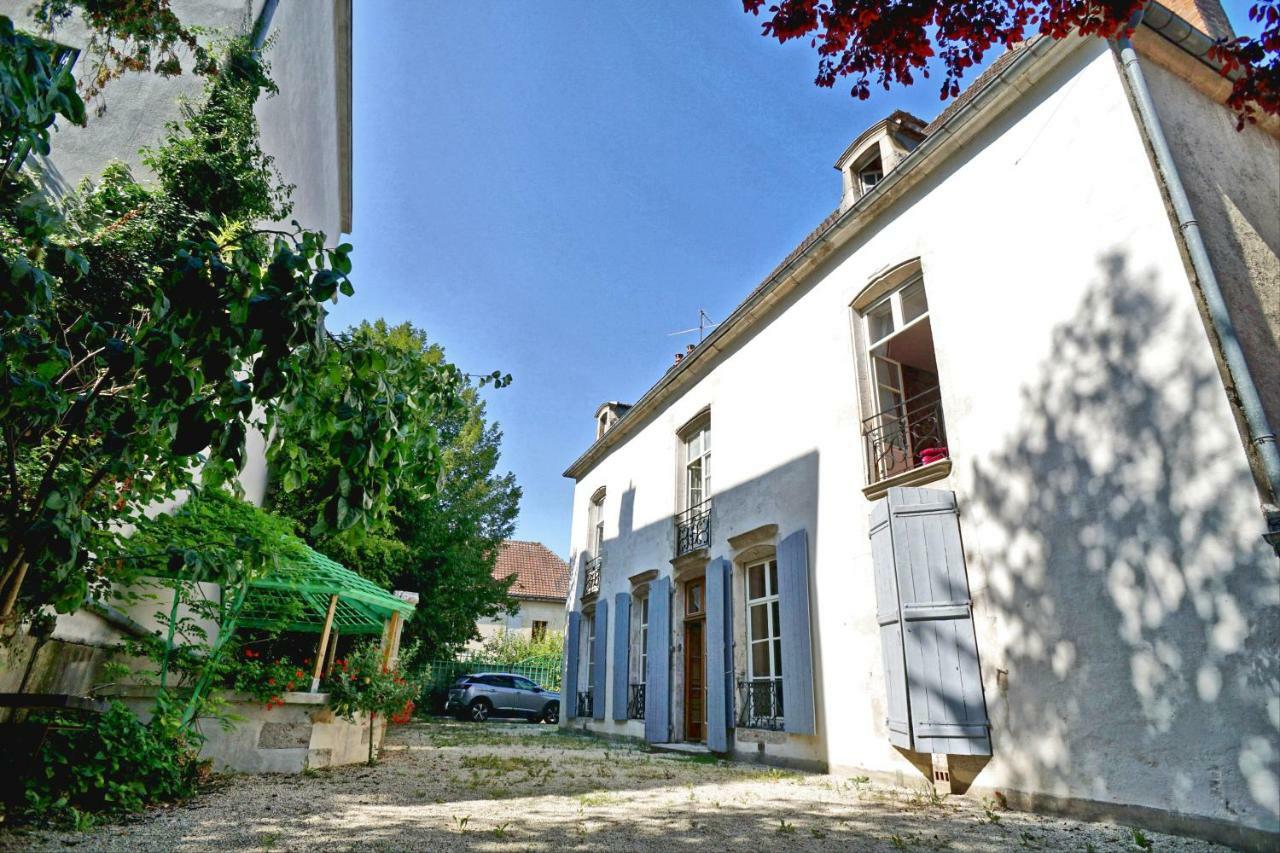 Auberge Des Capucins Hotel ชาร์ติญง-ซัวร์-เเซน ภายนอก รูปภาพ